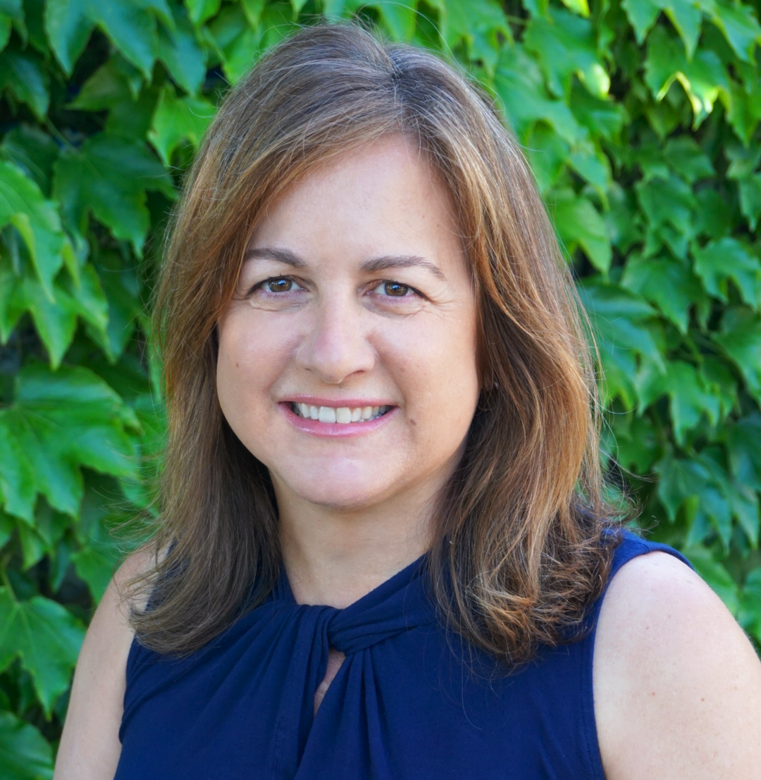 Julie Nola